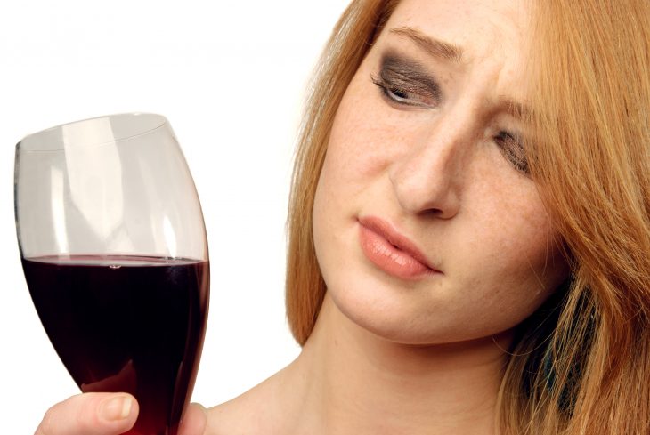 Cómo detectar 3 defectos comunes del vino