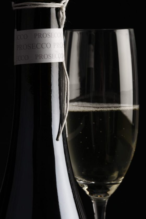 Prosecco und Cava: Wie unterscheiden sie sich vom Champagner