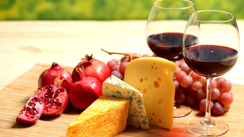 Alimentos que potencian el sabor del vino tinto
