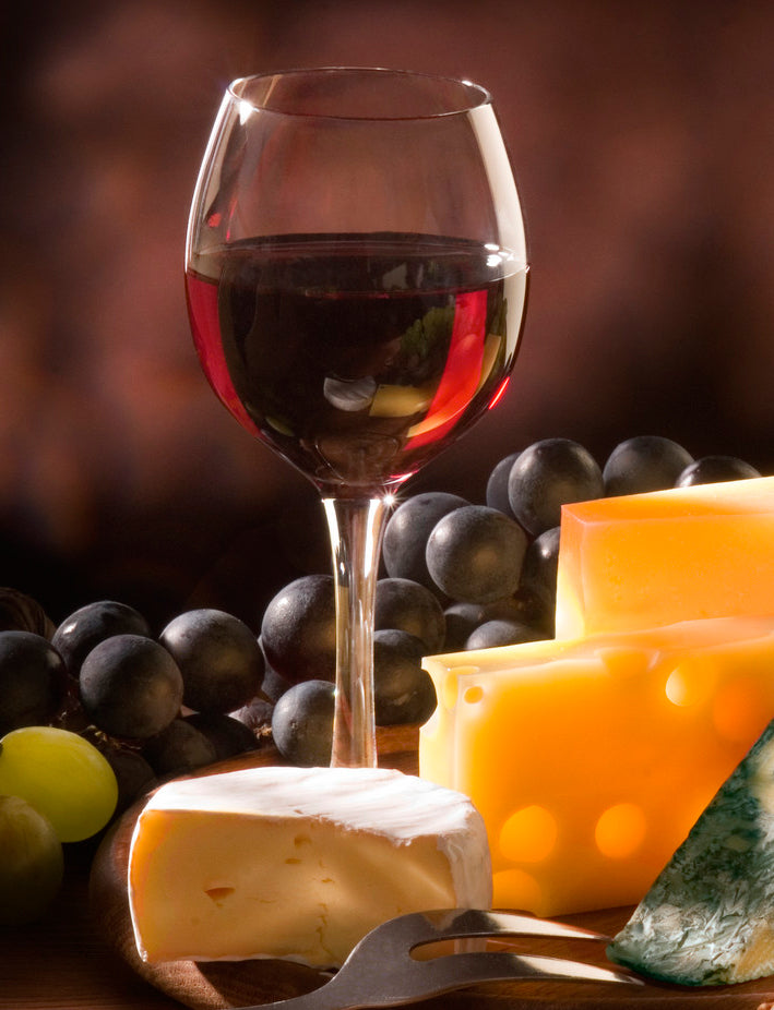 Los mejores vinos tintos para acompañar quesos